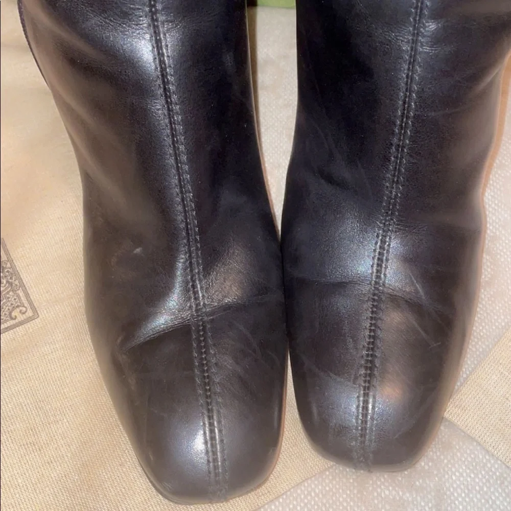 Authentic Vintage Gucci Boots 🖤 - Picture 6 of 10